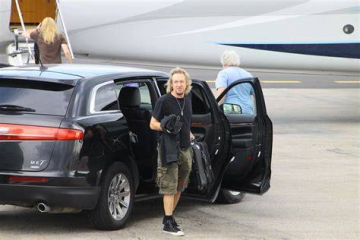 Adrian Smith Net Worth