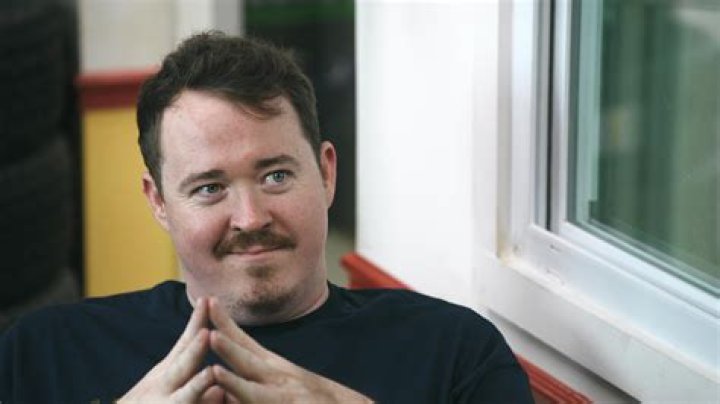 Alasdair Gillis Net Worth