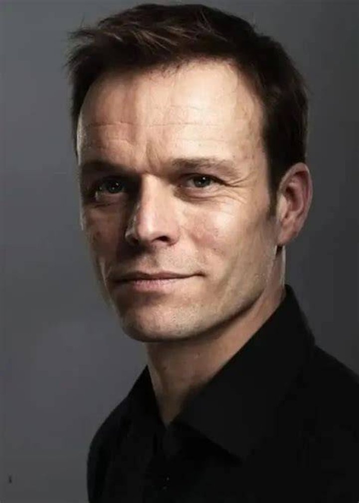 Alec Newman Net Worth