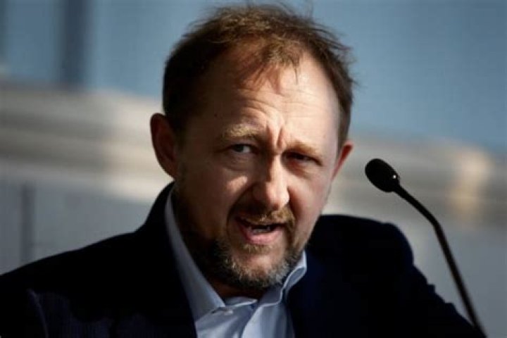 Andrew Upton Net Worth