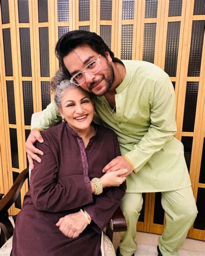 Anjini Taneja Azhar Net Worth