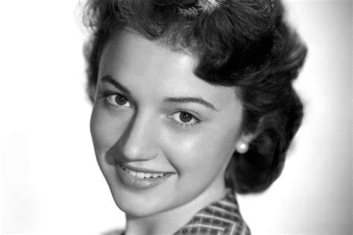 Anne Whitfield Net Worth