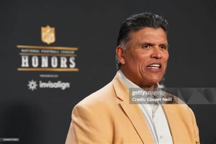 Anthony Muñoz Net Worth