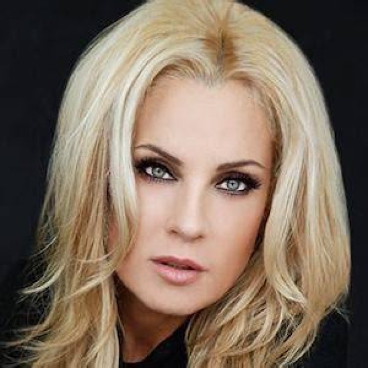 Athena Lee Net Worth
