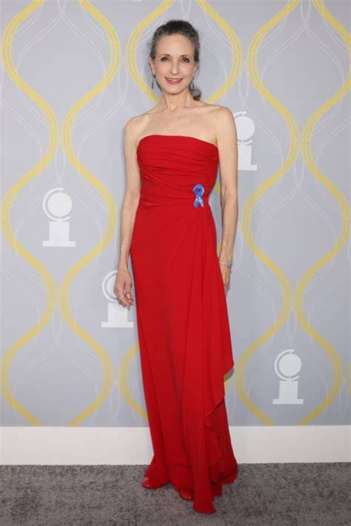 Bebe Neuwirth Net Worth