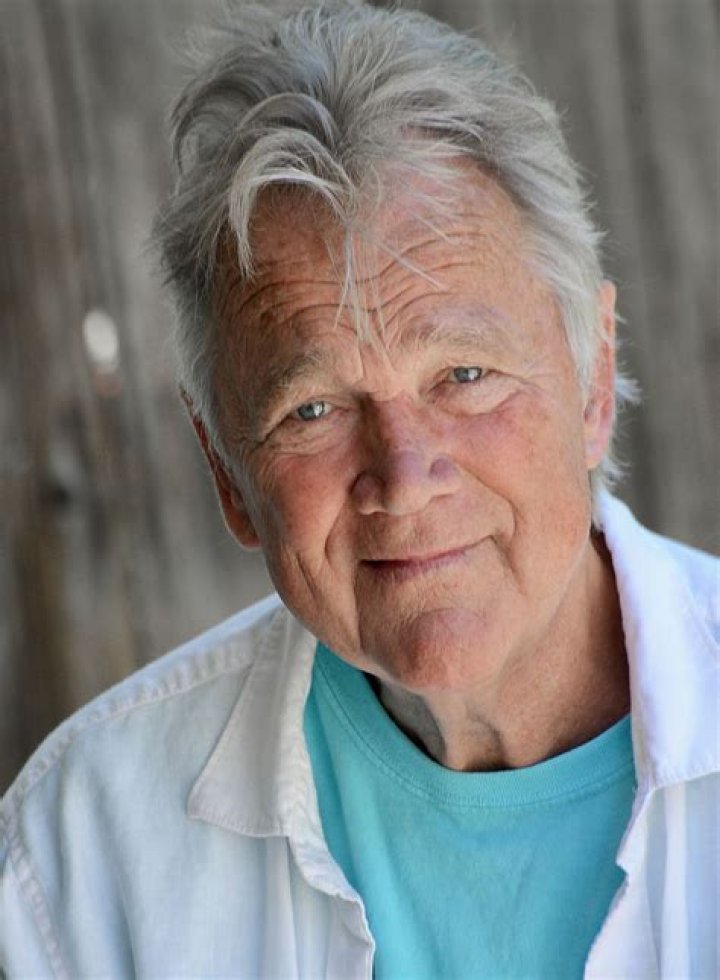 Bo Svenson Net Worth