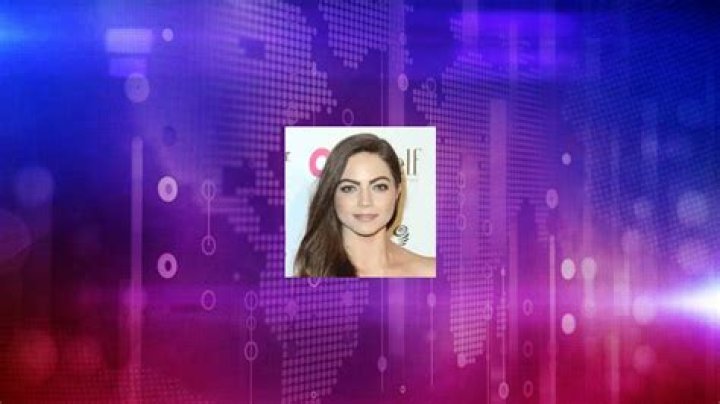 Caitlin Carver Net Worth