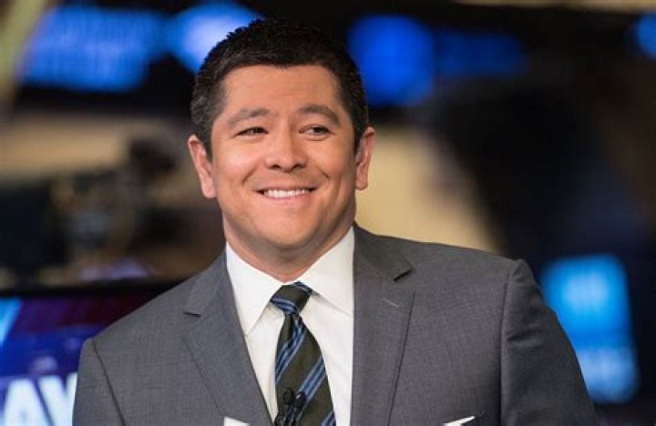 Carl Quintanilla Net Worth