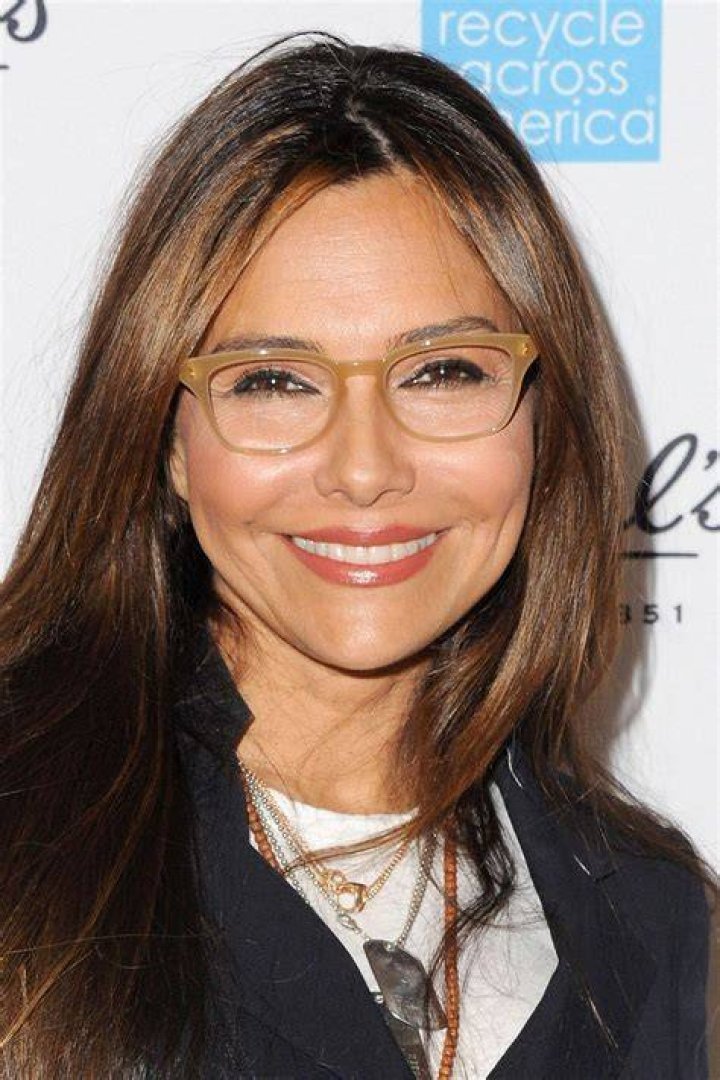 Caroline Marcil Net Worth