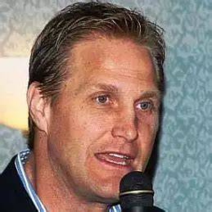 Chad Hennings Net Worth