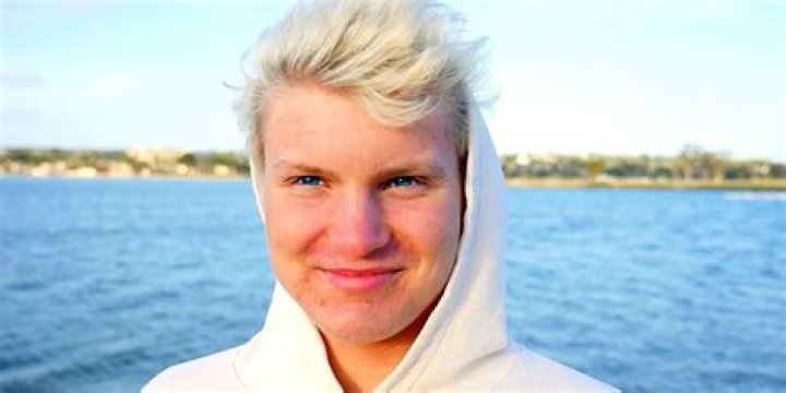 Claudius Vertesi Net Worth