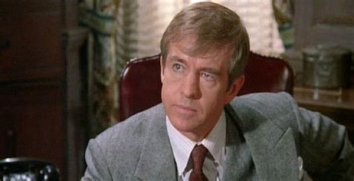 Clu Gulager Net Worth