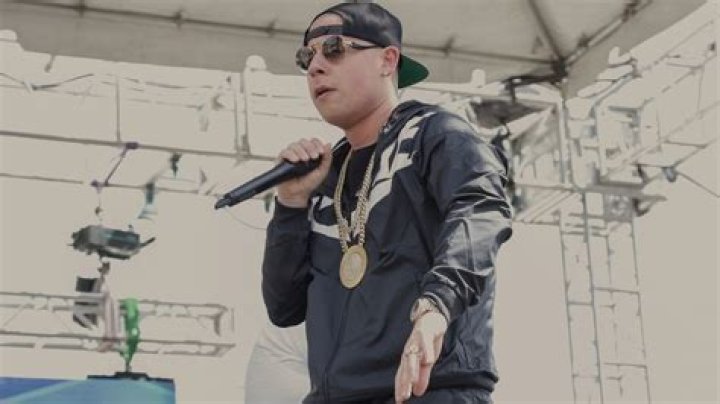 Cosculluela Net Worth