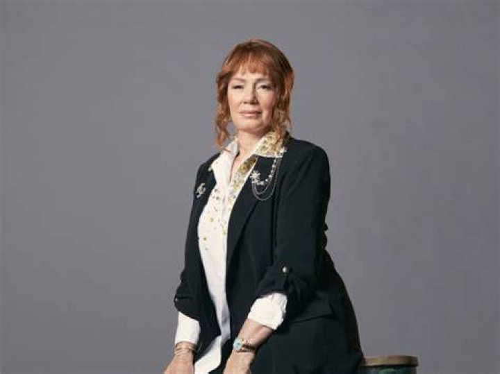 Crystal Anne Dickinson Net Worth
