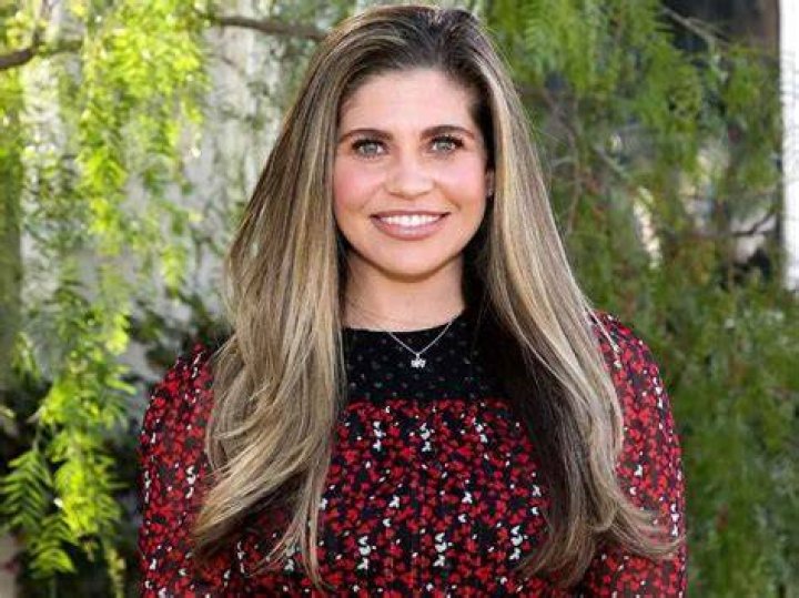Danielle Calvert Net Worth