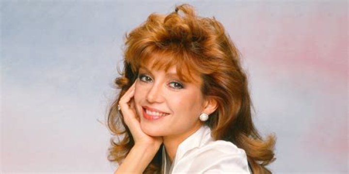 Dinah Lacey Net Worth