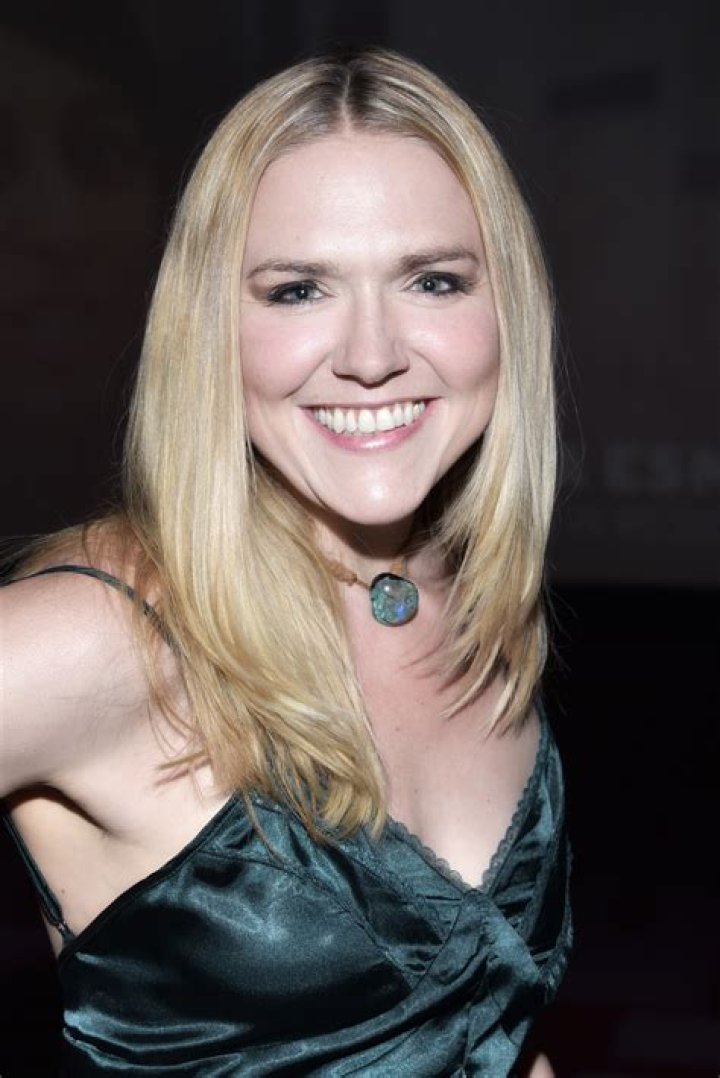 Dominique Swain Net Worth
