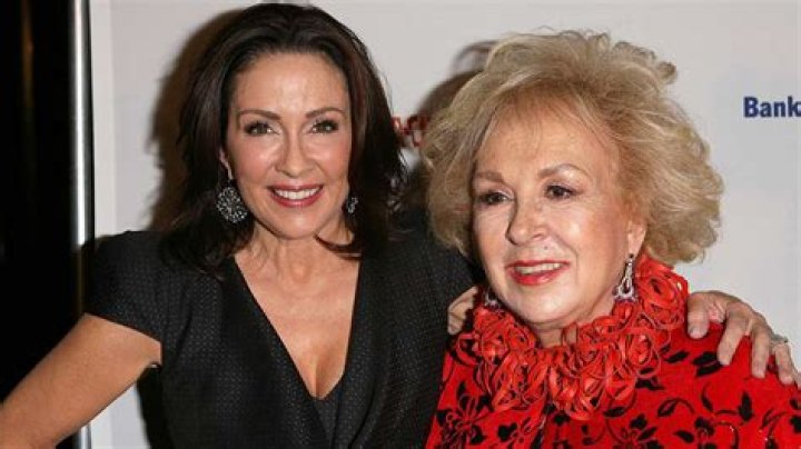 Doris Roberts Net Worth