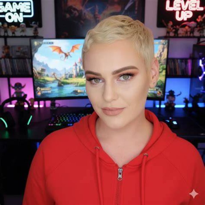 Emma Hartley-Miller Net Worth