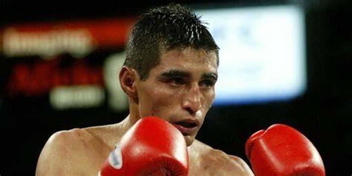 Erik Morales Net Worth