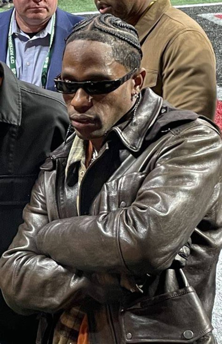 Eugene Scott Net Worth