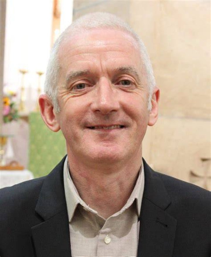 Giles Bowman Net Worth