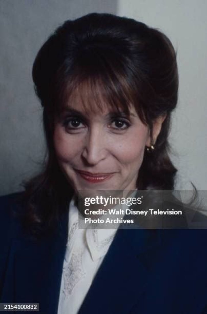 Gina Hecht Net Worth