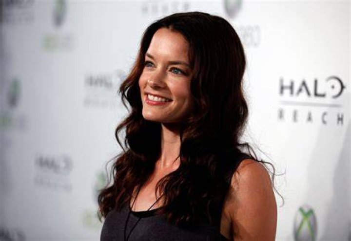 Gina Holden Net Worth