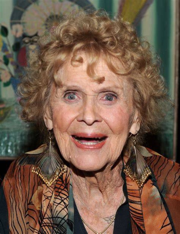 Gloria Stuart Net Worth