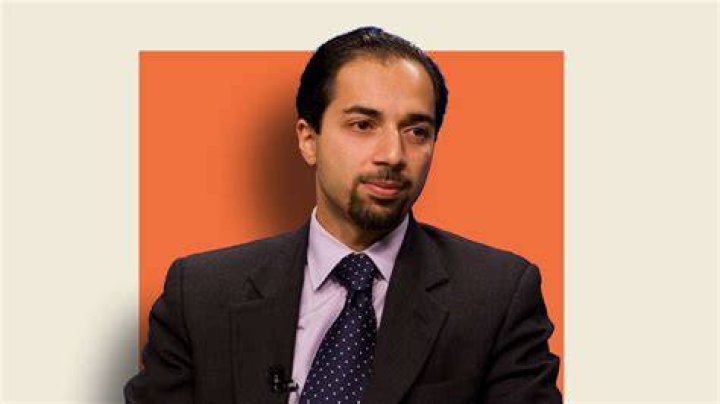 Hesam Navab Safavi Net Worth