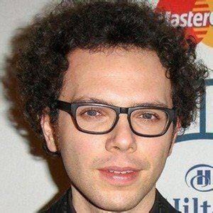 Ian Axel Net Worth