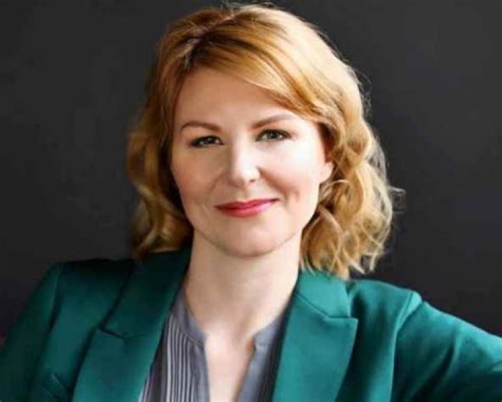 Jennifer Robertson Net Worth