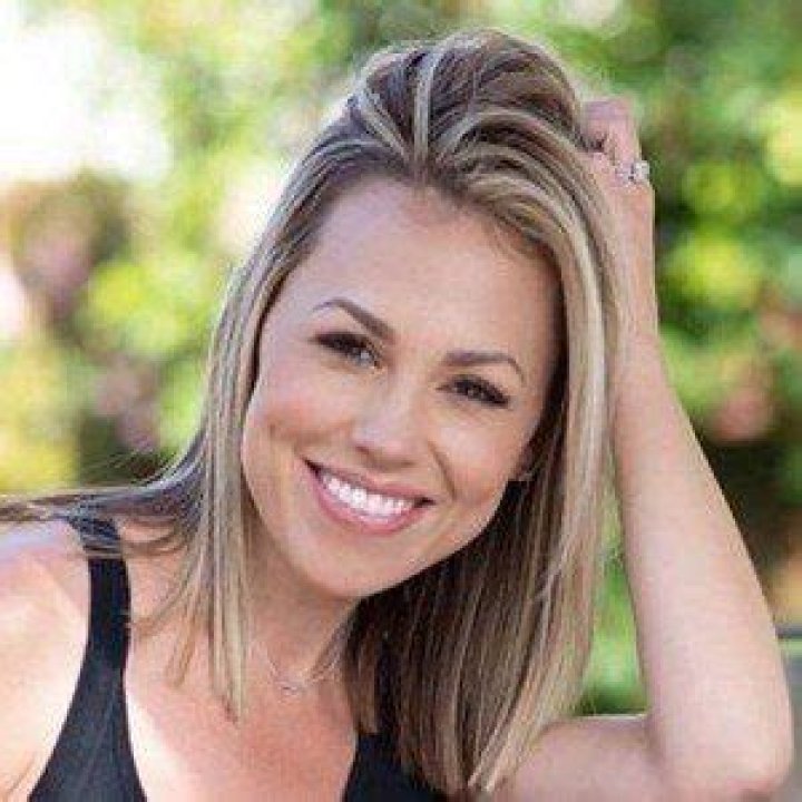 Jessica Hall Net Worth