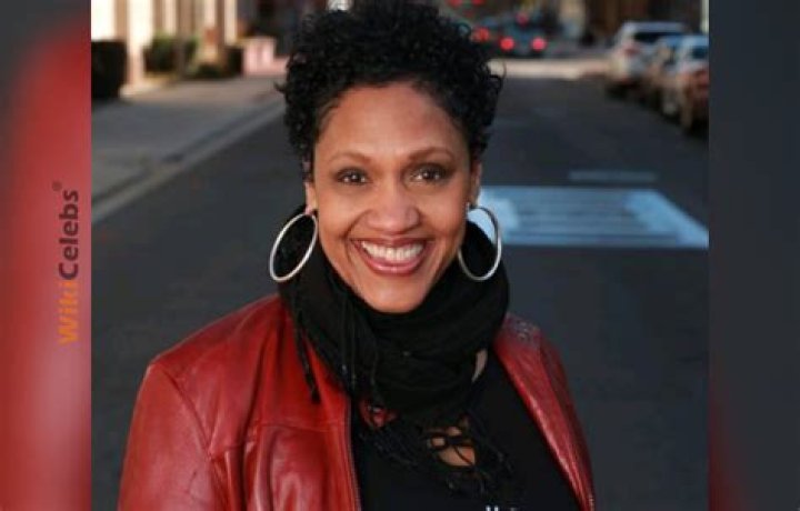 Julie Claire Net Worth