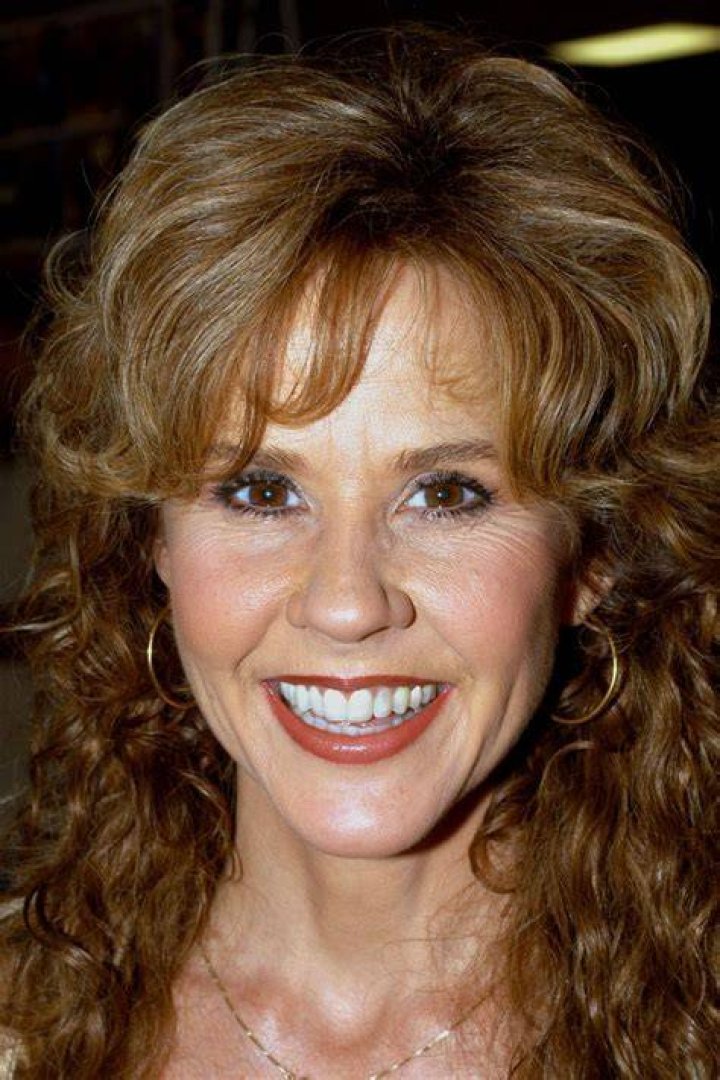 Julie St. Claire Net Worth