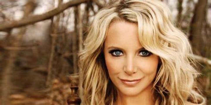 Kerry Harvick Net Worth