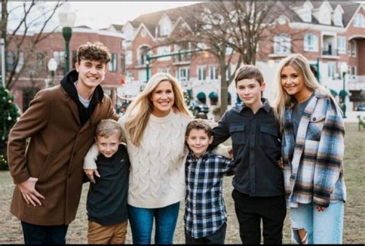 Kim Adams Net Worth