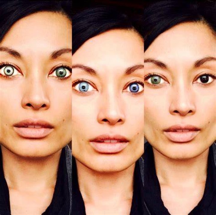 Kira Clavell Net Worth