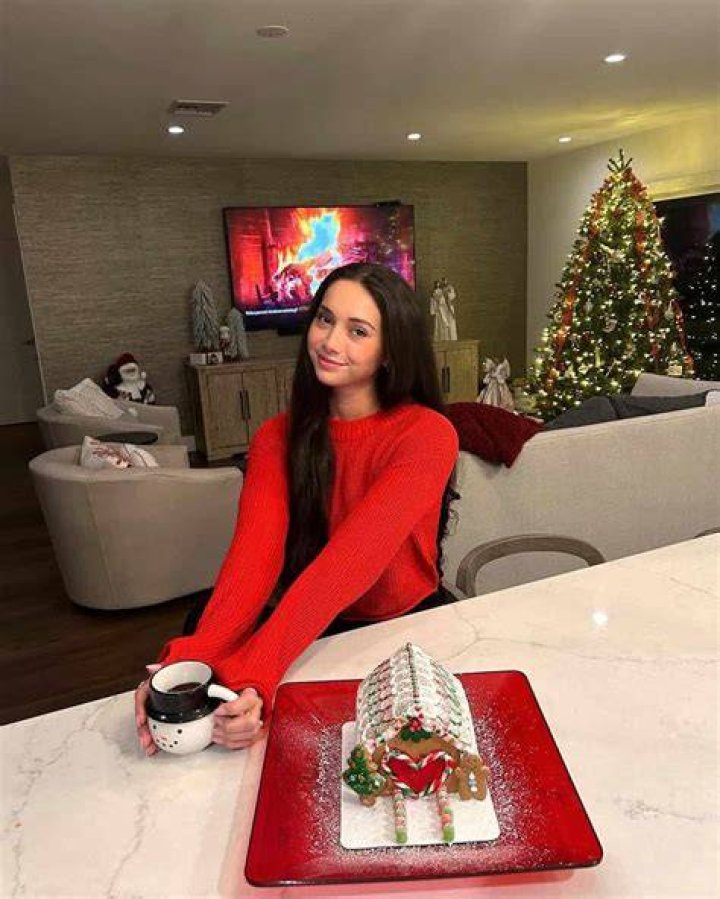 Kira Wallace Net Worth