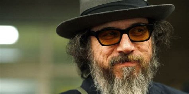 Larry Charles Net Worth