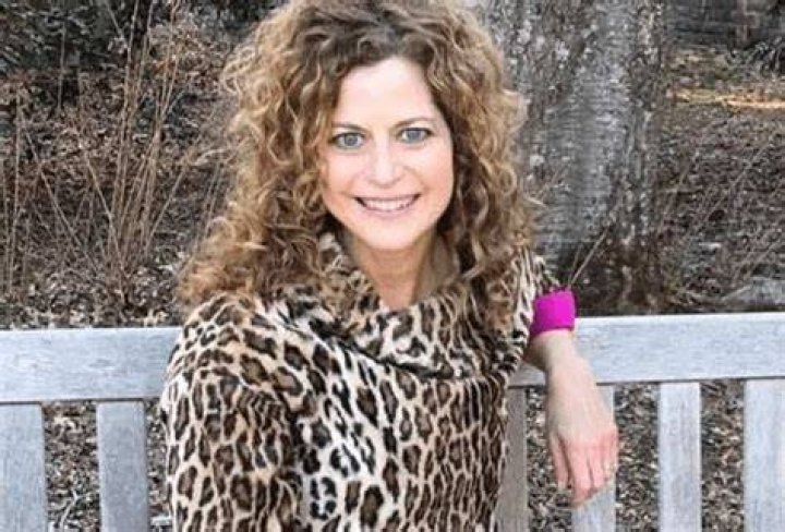 Laura Savini Net Worth
