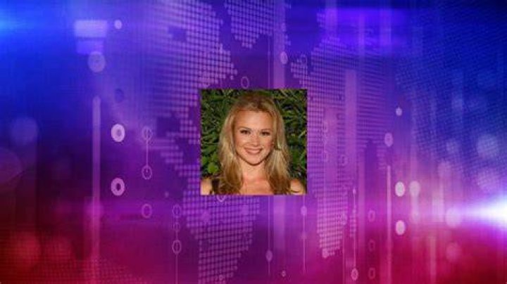 Lauren Woodland Net Worth