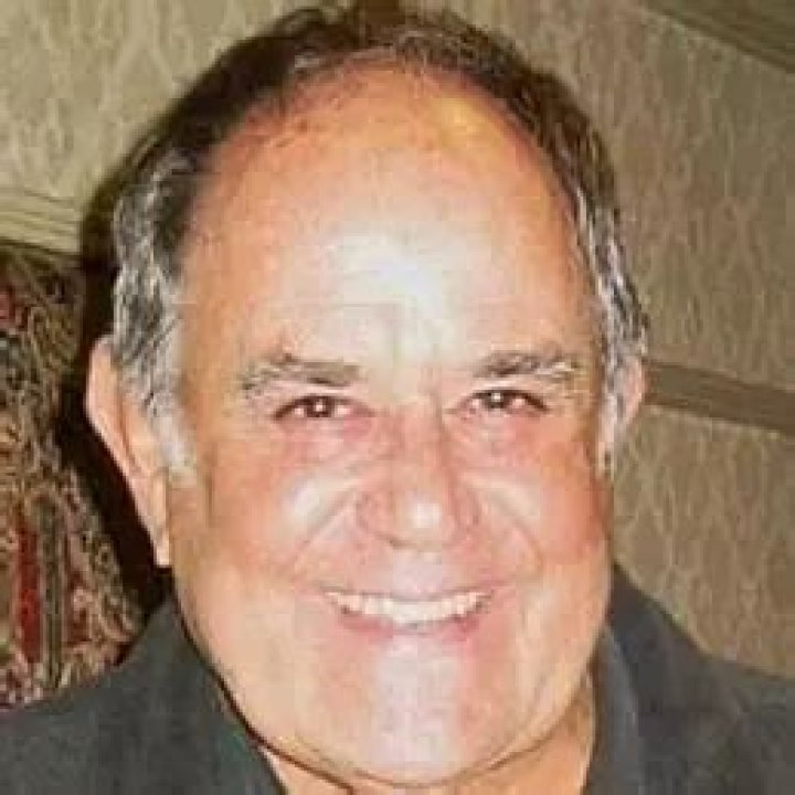 Laurence Luckinbill Net Worth