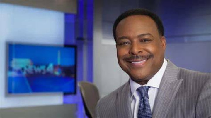 Leon Harris Net Worth