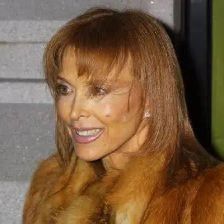 Lina Sands Net Worth
