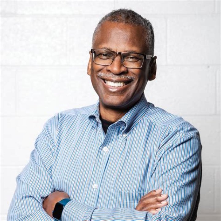 Lonnie Sima Net Worth