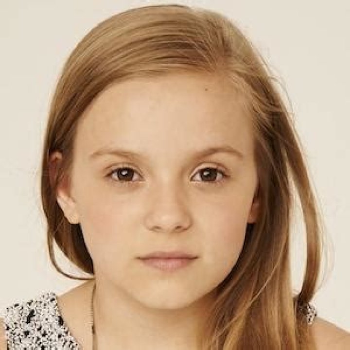 Maisy Stella Net Worth
