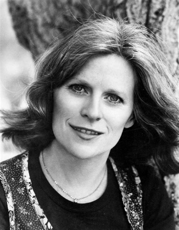 Mariclare Costello Net Worth