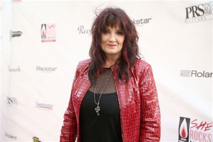 Meredith Brooks Net Worth