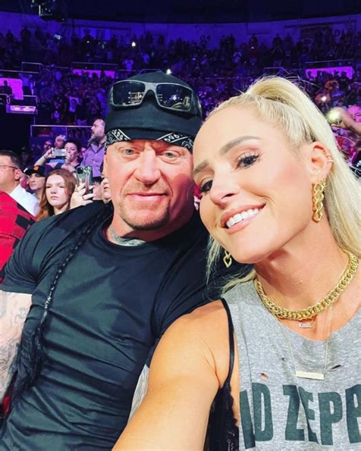 Michelle McCool Net Worth